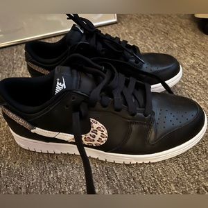Nike dunks size 9w
